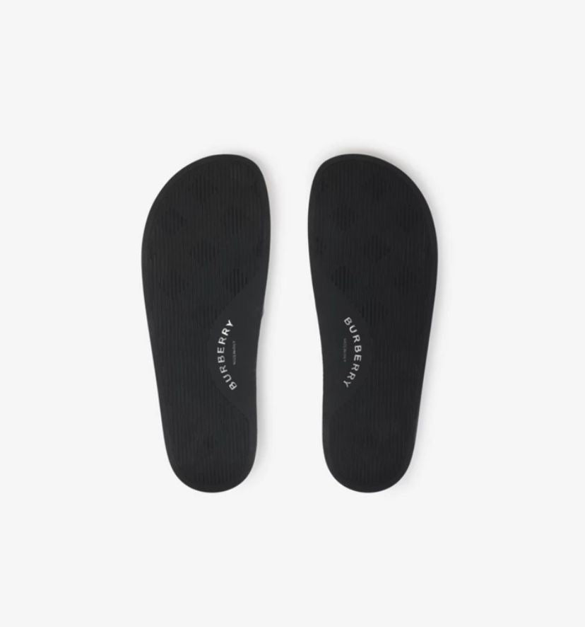 (Burberry MEN’s slides) Check slides