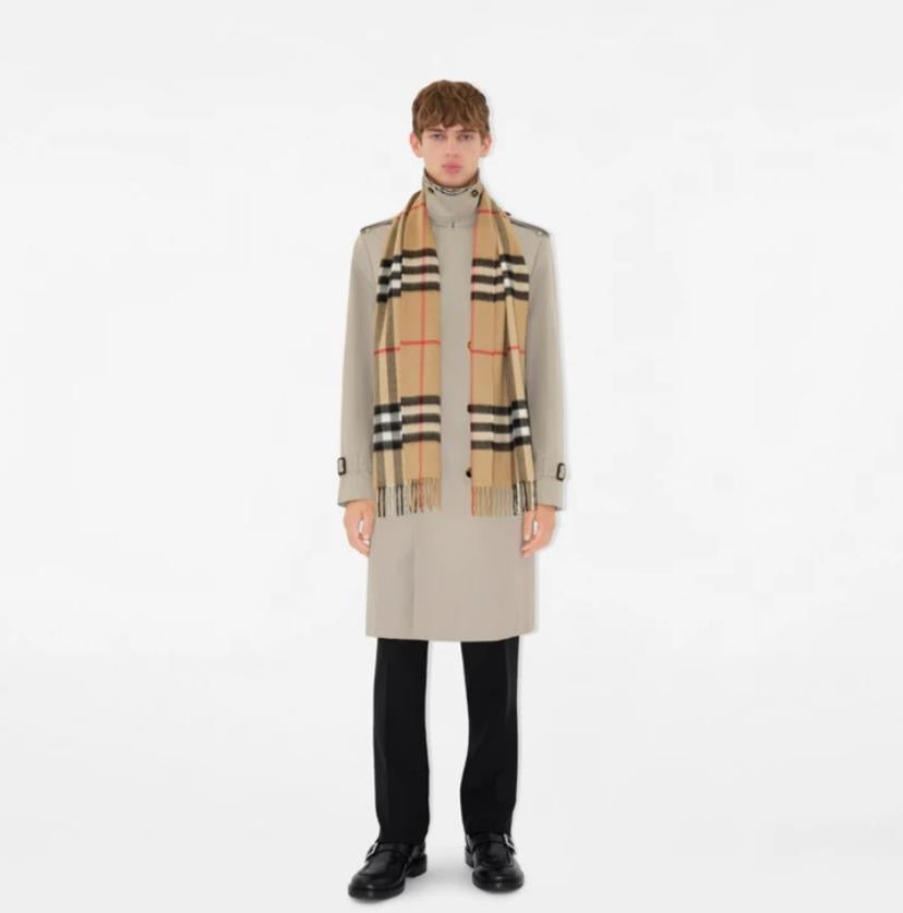 (BURBERRY Scarfs) Check cashmere scarf